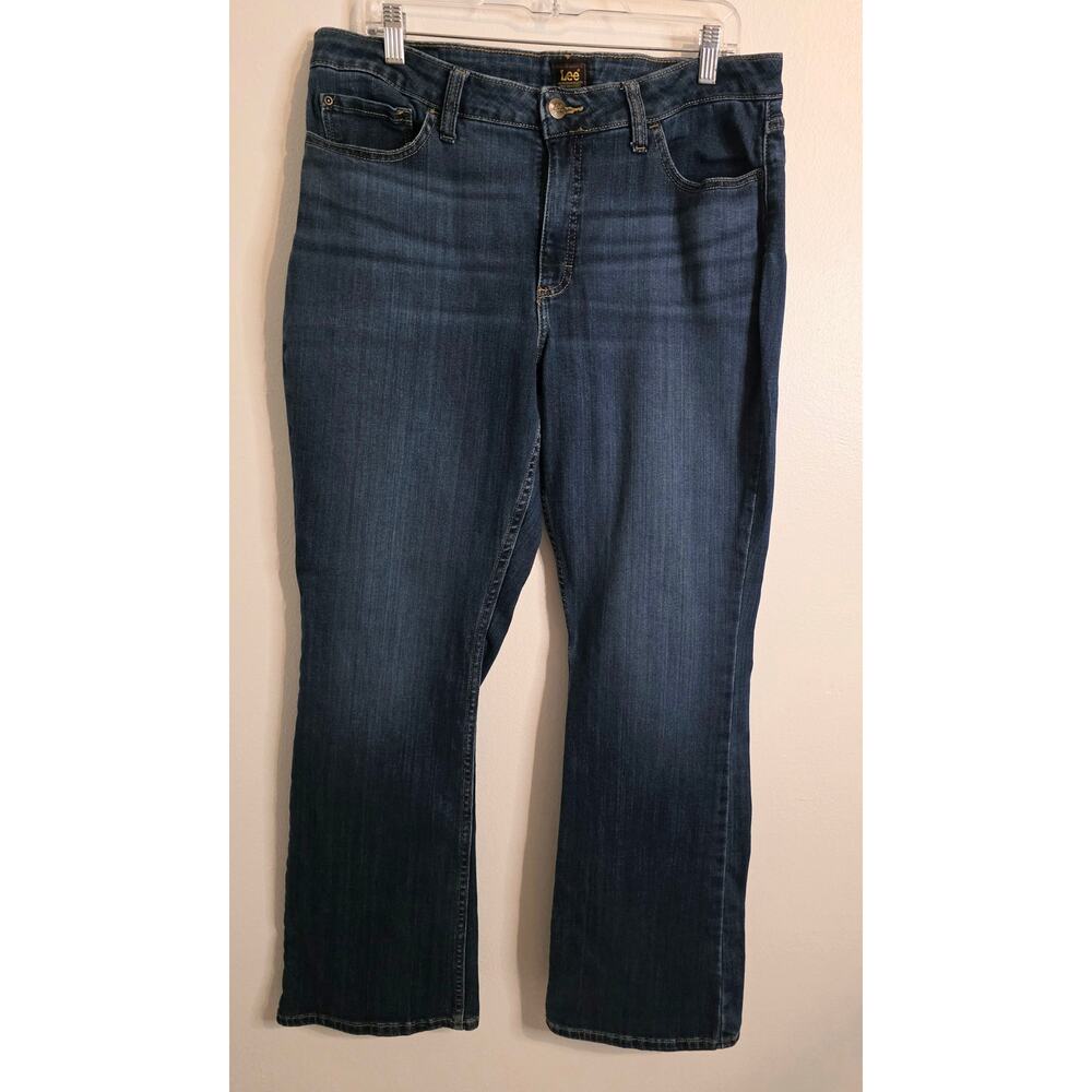 Lee Denim Jeans Women's Size 18M Straight Leg 36" Waist 31" Inseam Casual Mom